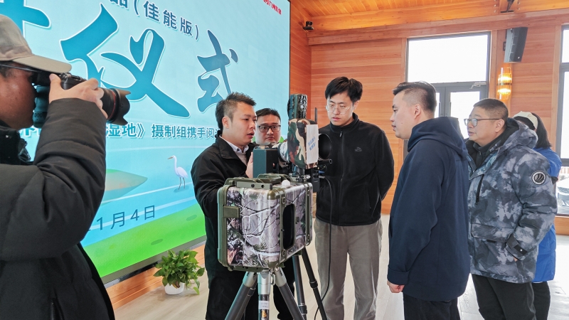 The Remote camera assistant (RCA) in the Filming of Chinas Key Documentary